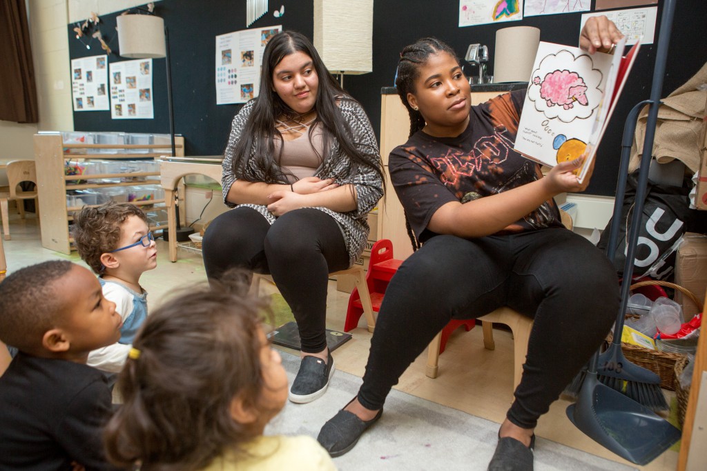 Capitol City Charter School in Washington, D.C. (photo by Allison Shelley/The Verbatim Agency for the Alliance for Excellent Education)